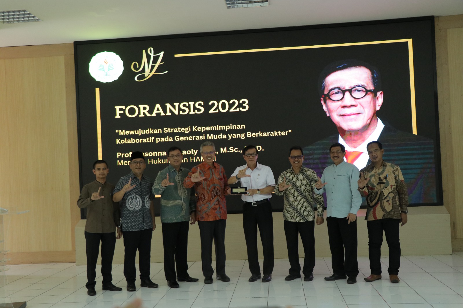 Read more about the article Menteri Kemenkumham Sampaikan Strategi Kepemimpinan dalam FORANSIS SMA Labschool Jakarta
