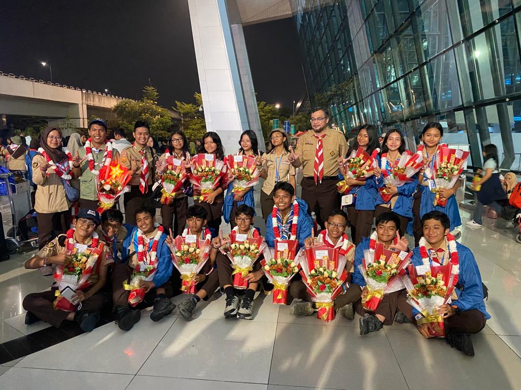 Read more about the article Kepulangan Siswa Labschool Peserta Jambore Dunia Ke-25 Korea Selatan