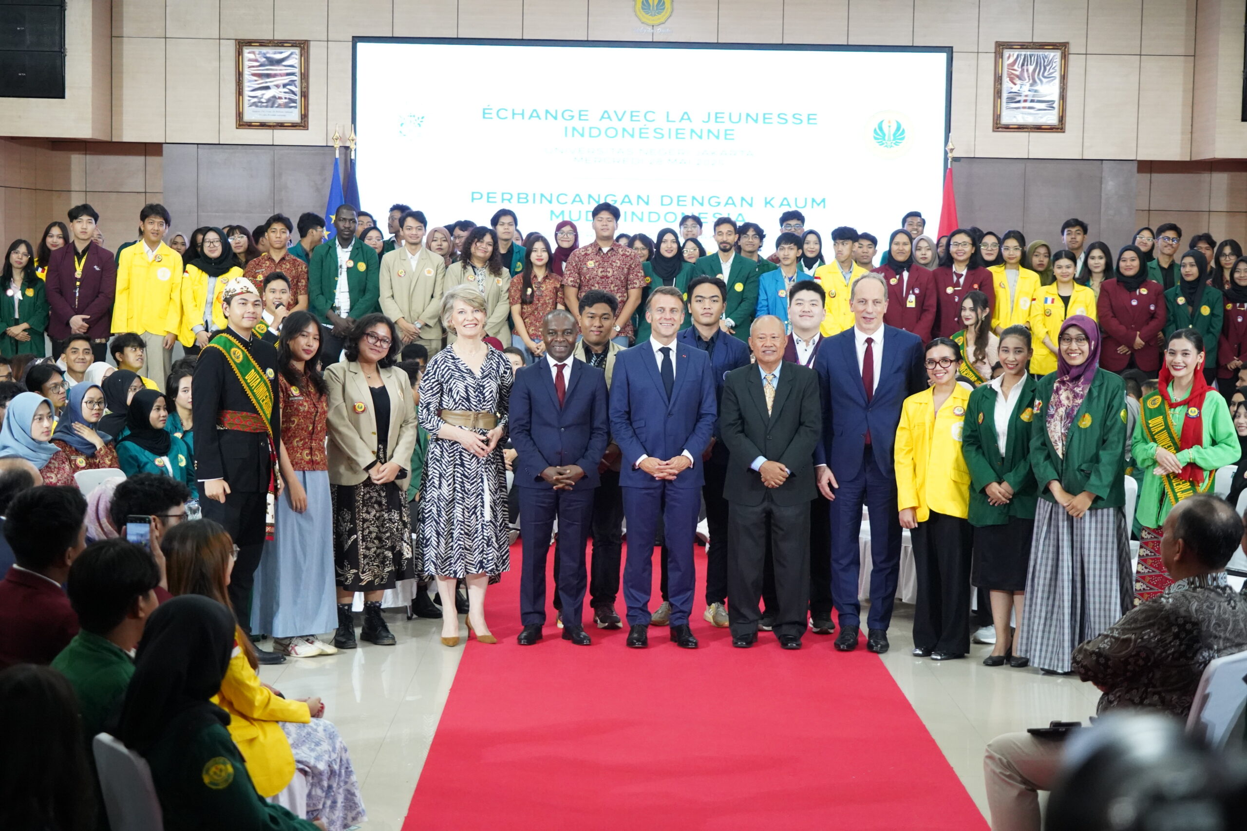 Read more about the article Presiden Prancis Emmanuel Macron mengunjungi Universitas Negeri Jakarta dalam Lawatan Kenegaraannya