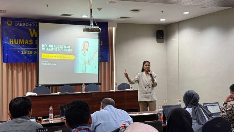 melanie putria narasumber public speaking labschool