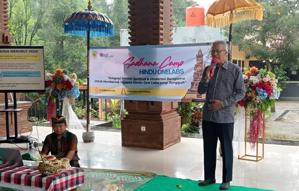 Prof. Dr. Totok Bintoro, M.Pd sambutan pada Sadhana Camp Hindu Labschool UNJ