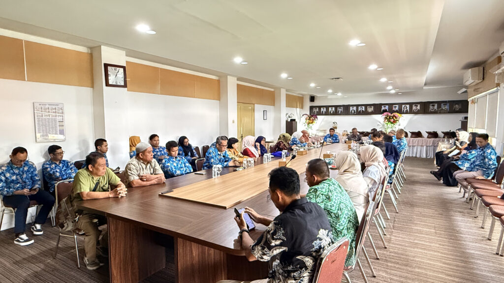 Pelepasan Purnabakti Labschool UNJ 2026