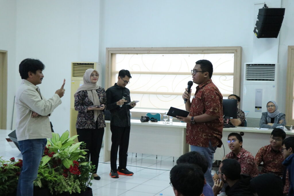 Seminar bersama dosen ITB imam santoso