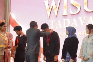 Wisuda Angkatan Tadavarya Nadagata SMA Labschool Jakarta