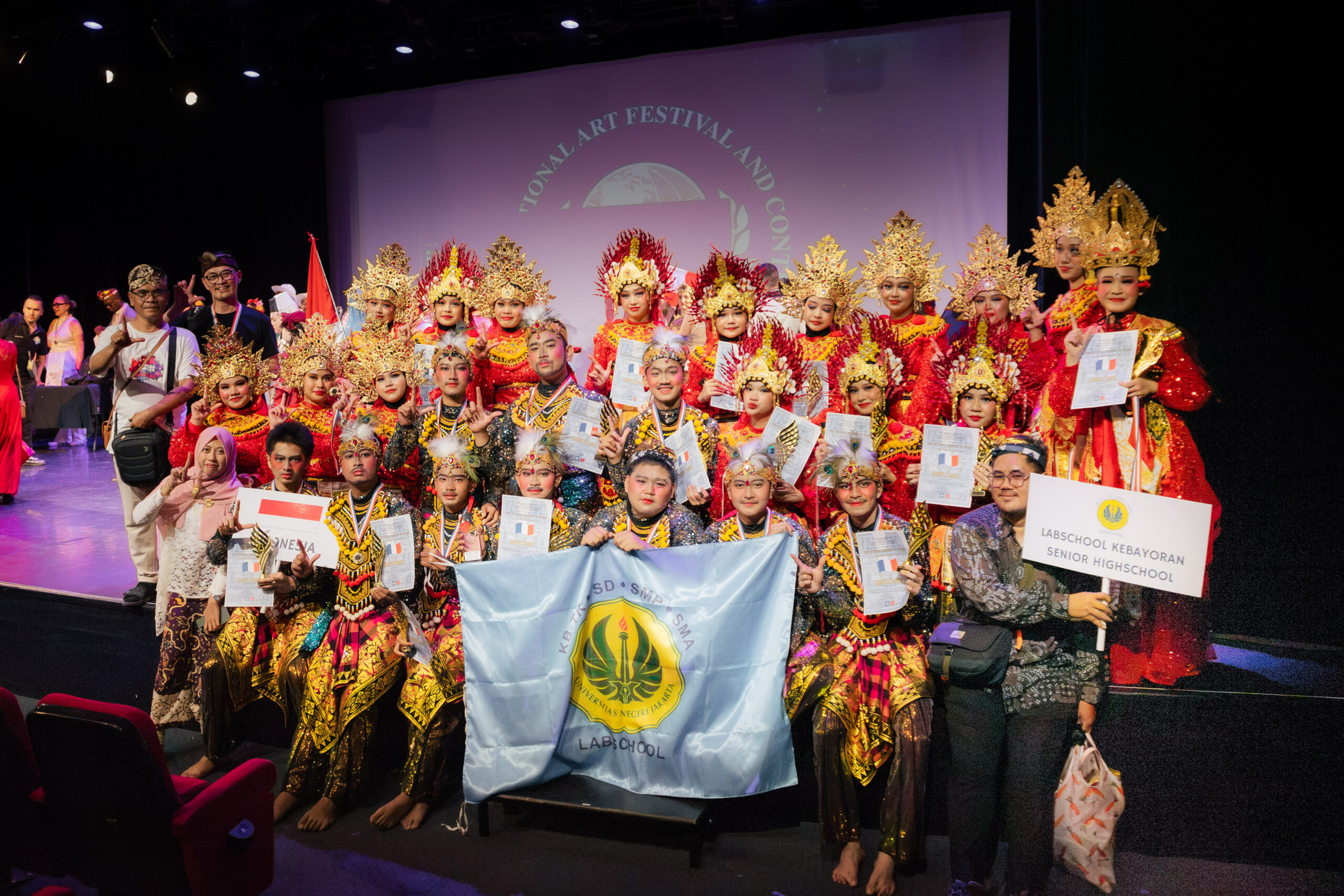 38th International Competition and Festival of Folklore, Dance and Music: Etoiles de Paris